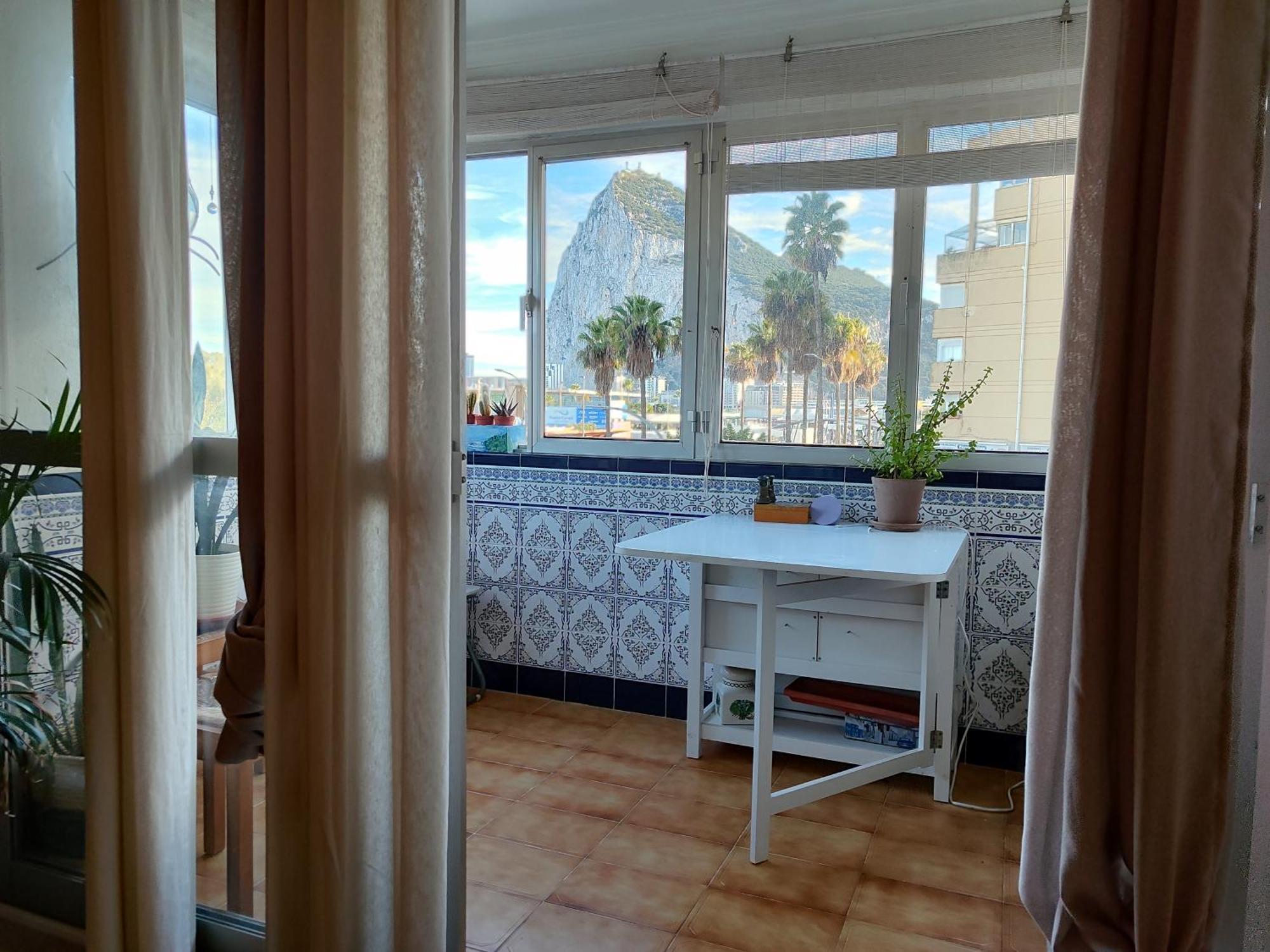 Room Private Bathroom In Shared Apartment 50M From Gibraltar La Línea de la Concepción Exterior foto